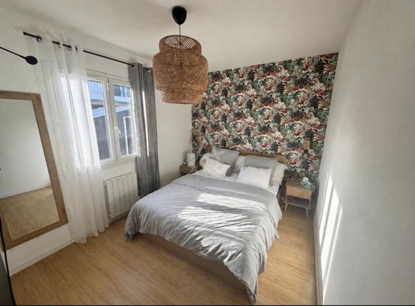 Maison rénovée avec jardin et garage  Centre de Parentis-en-Born