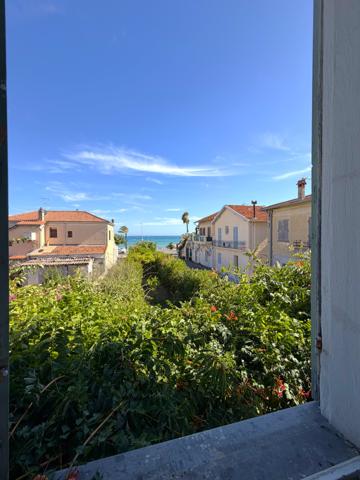 MAISON FACE A LA MER