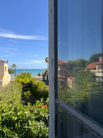 MAISON FACE A LA MER