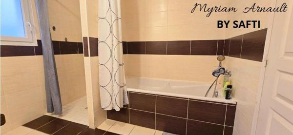 Maison Plain-Pied de 2009 3 Chambres Garage Jardin