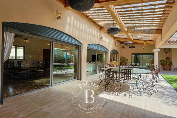Lorgues, Propriété 6 Chambres -  320 m² à vendre