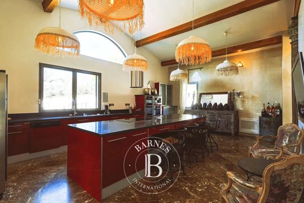 Lorgues, Propriété 6 Chambres -  320 m² à vendre
