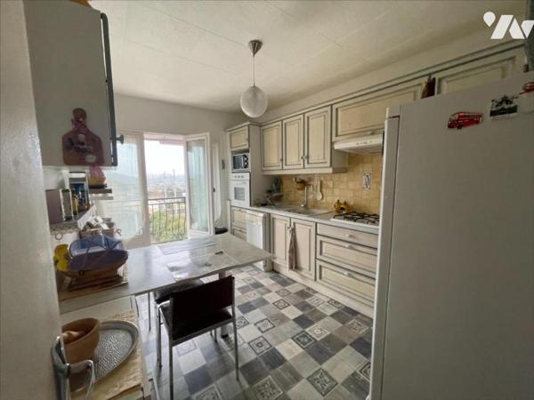 Appartement de type 2 au dernier étage