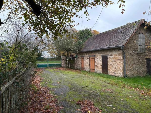 Maison ancienne avec grange et dépendances – Laroche-l’Abeille (87)