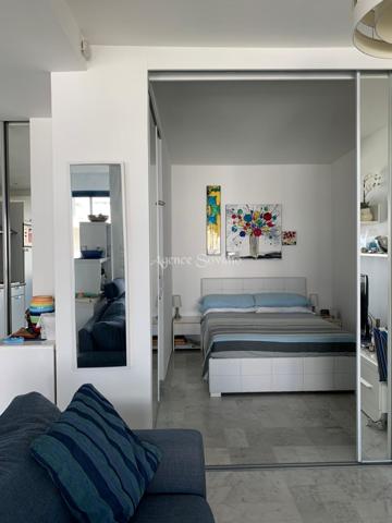 Rare opportunité en bord de mer : appartement avec cave, garage et vue mer