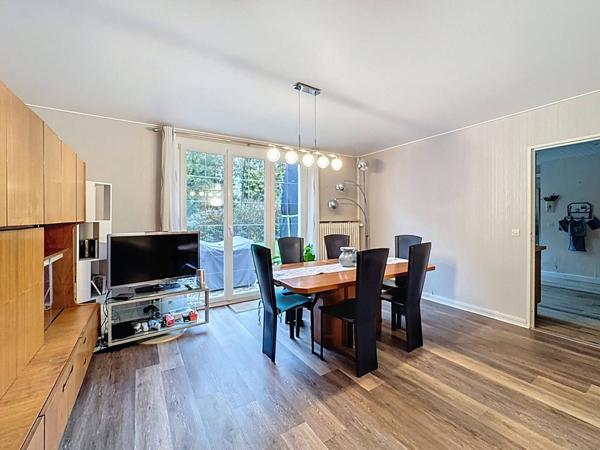 Maison Ozoir La Ferriere 8 pièce(s) 182.1 m2