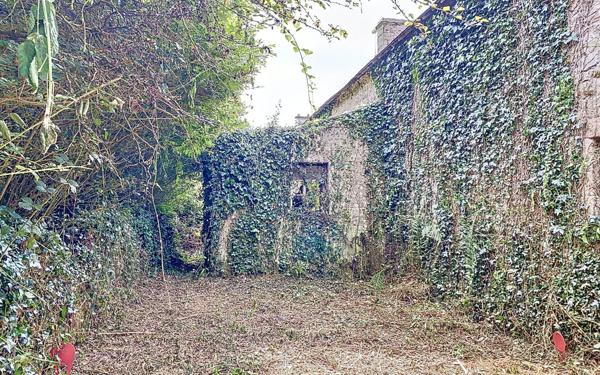 Maison à vendre    1 pièce •  Theix