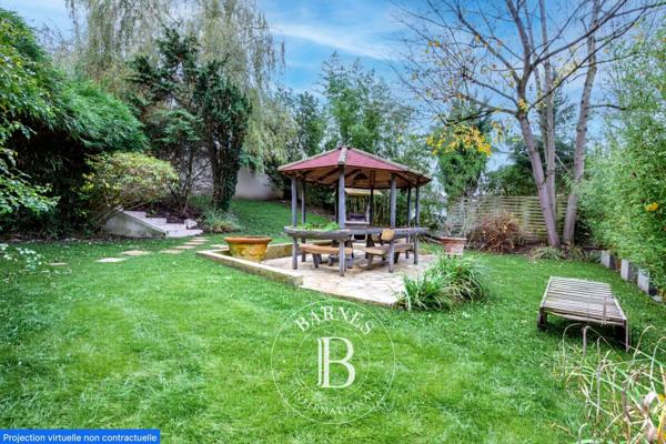 Créteil, Maison 4 Chambres -  262 m² à vendre