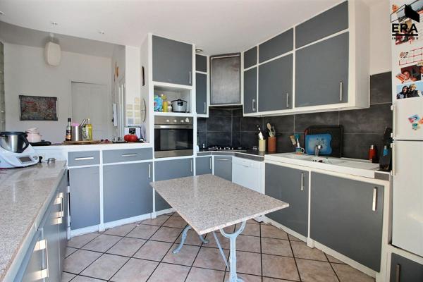 A vendre à Marseille 13010 Quartier SAINT LOUP Appartement/Maison de type 5/6 avec terrasse