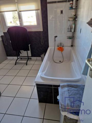 Maison 8 pièces                                        - 42340 Veauche Réf : 1022-CIFVFOREZVELAY