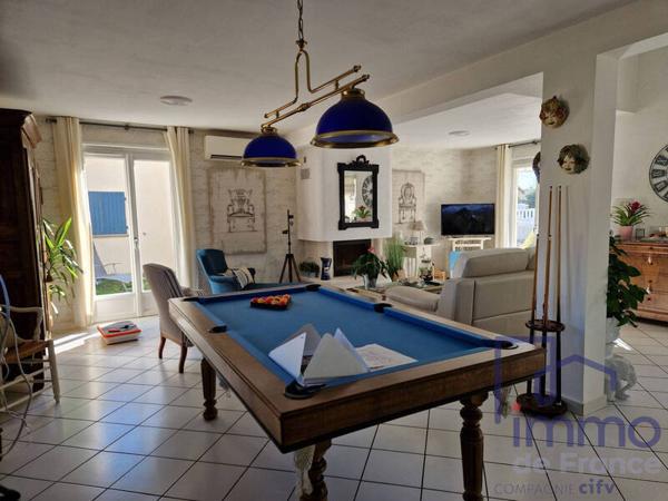 Maison 8 pièces                                        - 42340 Veauche Réf : 1022-CIFVFOREZVELAY