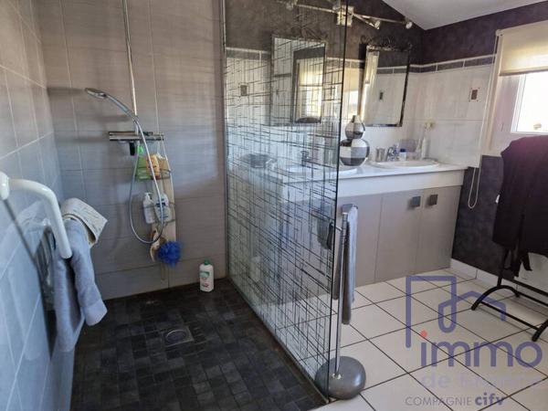 Maison 8 pièces                                        - 42340 Veauche Réf : 1022-CIFVFOREZVELAY