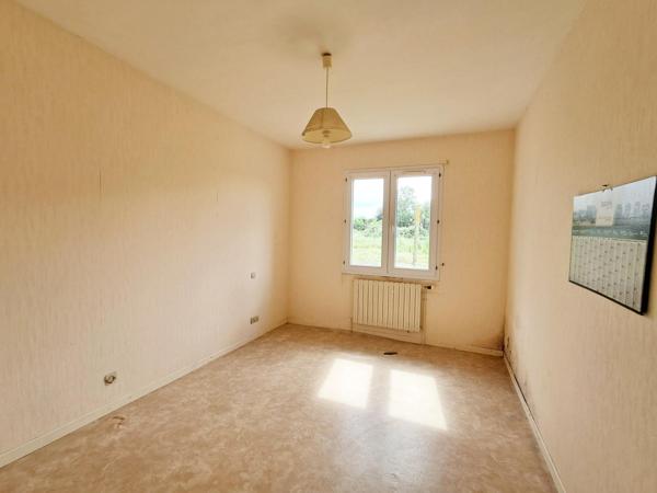 Maison de plain?pied - 2 chambres - terrain 1000m²