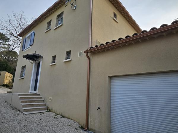 Mornas (84550) Mornas les pins, T5 grand confort avec Jardin clos