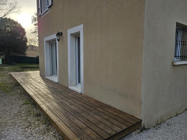 Mornas (84550) Mornas les pins, T5 grand confort avec Jardin clos