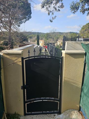 Mornas (84550) Mornas les pins, T5 grand confort avec Jardin clos