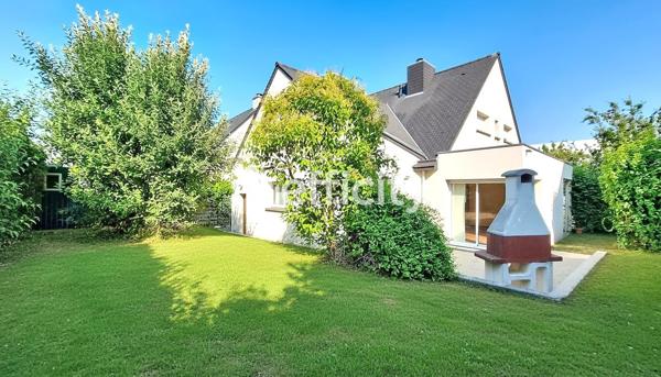 Maison
         7 pièces
        - 135 m² 384 700 € *