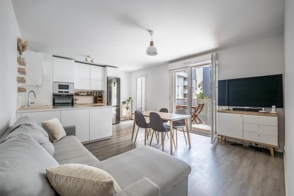 T3 – MEUBLE – PARKING – 65M2 – VILLENEUVE-LE-ROI