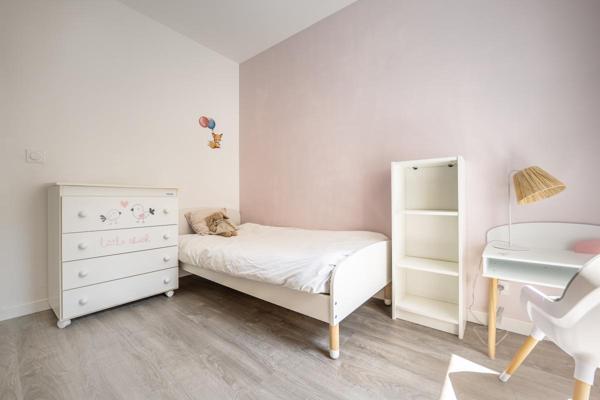 T3 – MEUBLE – PARKING – 65M2 – VILLENEUVE-LE-ROI
