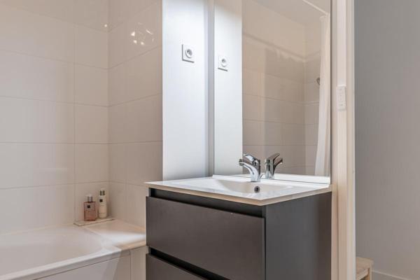 T3 – MEUBLE – PARKING – 65M2 – VILLENEUVE-LE-ROI