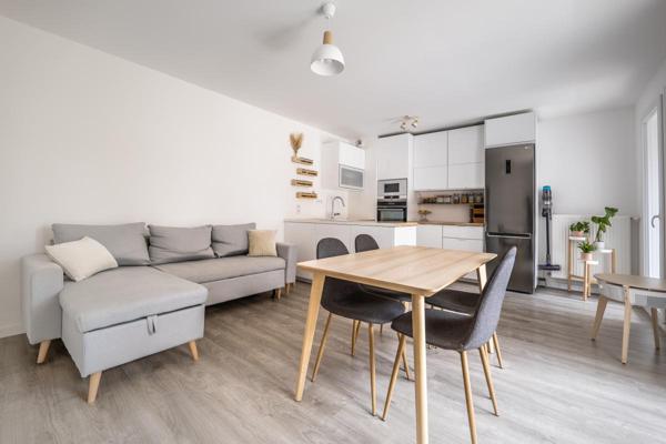 T3 – MEUBLE – PARKING – 65M2 – VILLENEUVE-LE-ROI