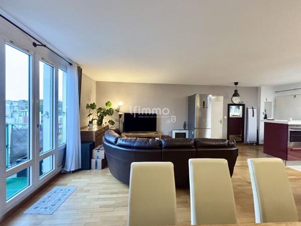 Appartement à vendre 77 m2 cave et parking