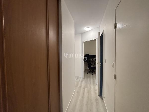 Appartement à vendre 77 m2 cave et parking