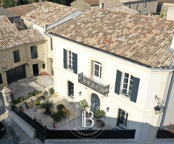 Nîmes, Maison 6 Chambres -  530 m² à vendre