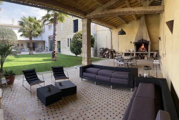 Nîmes, Maison 6 Chambres -  530 m² à vendre