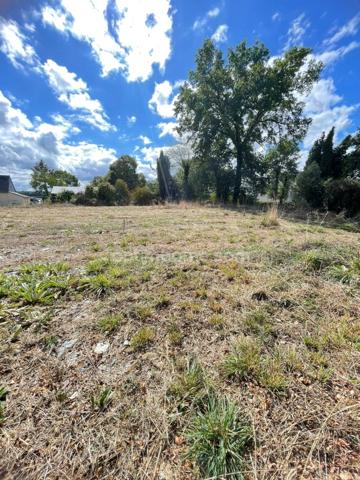 Terrain à bâtir libre de constructeur — À 3 km de la voie rapide 1 606,00 m² PLOERMEL (56)