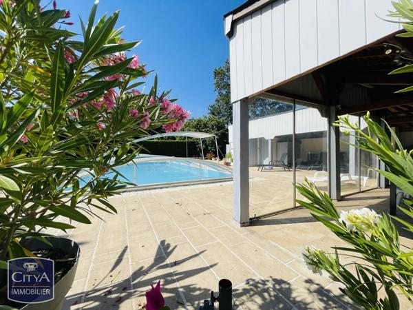 Maison à vendre 7 pièces 210m² Neuvy-Saint-Sépulchre (36230)