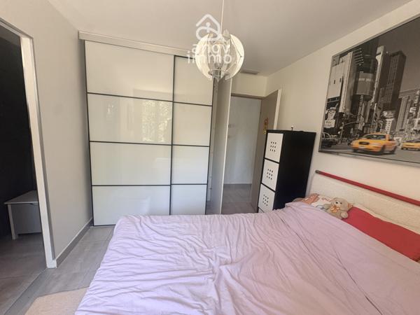 Villa
                                                                                                                                                                                                                                                                                                                        5 pièce(s)                                                                                                                                                                                                          4 chambre(s)                                                                                                                                                                                                          130  m²
