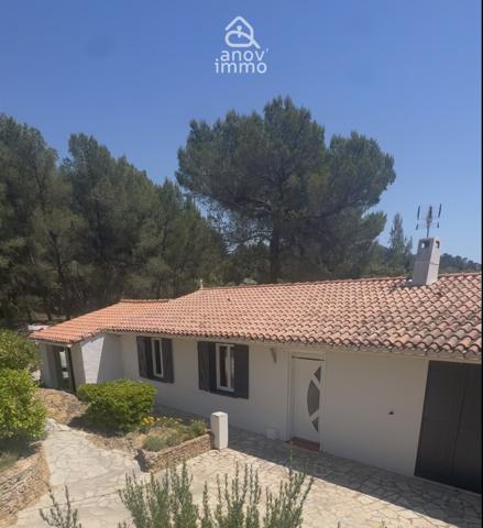 Villa
                                                                                                                                                                                                                                                                                                                        5 pièce(s)                                                                                                                                                                                                          4 chambre(s)                                                                                                                                                                                                          130  m²