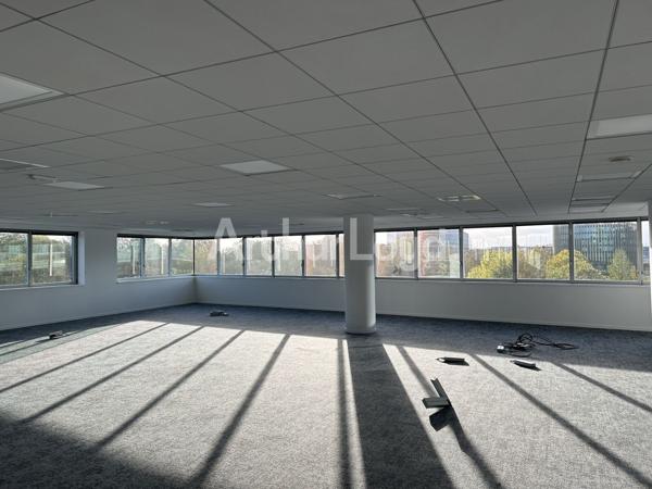 À louer : Bureaux premium au pied de la Gare Lille-Europe - Accessibilité & visibilité exceptionnelles