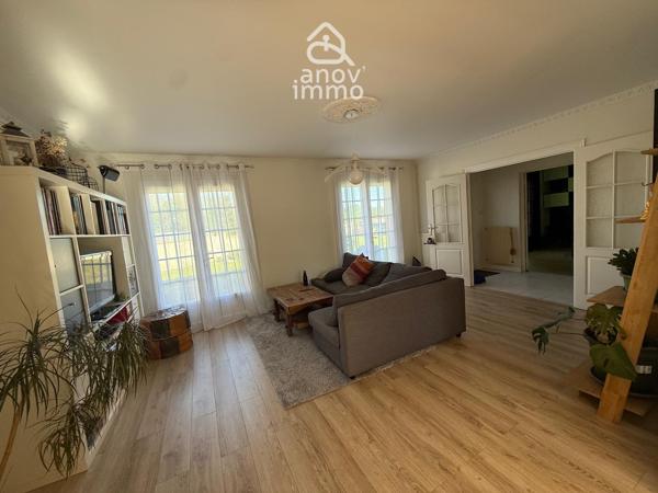 Maison
                                                                                                                                                                                                                                                                                                                        9 pièce(s)                                                                                                                                                                                                          5 chambre(s)                                                                                                                                                                                                          192  m²