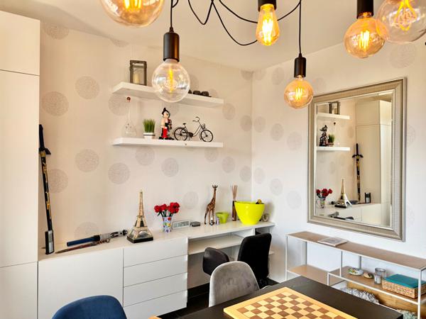 COUP DE COEUR sur ce spacieux T5 avec garage, ascenseur et grand balcon ! Proche centre ville