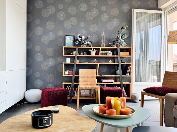 COUP DE COEUR sur ce spacieux T5 avec garage, ascenseur et grand balcon ! Proche centre ville