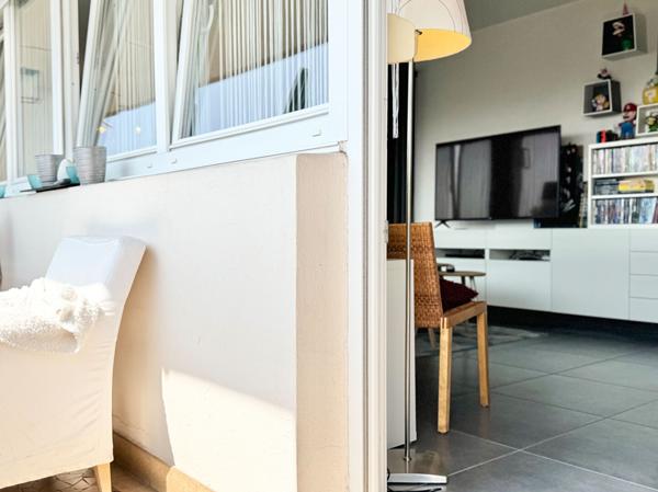 COUP DE COEUR sur ce spacieux T5 avec garage, ascenseur et grand balcon ! Proche centre ville