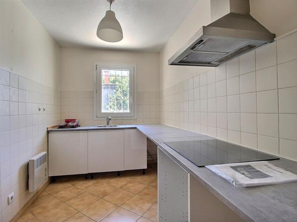 Appartement 2 Chambres au calme avec Terrasse ET Garage - PROCHE REMPARTS