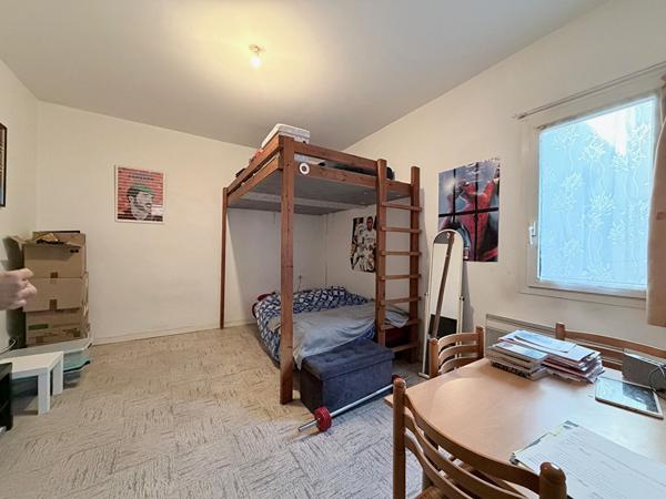 T1 de 31 m² à potentiel - Gare / Place Carnot au Dernier étage