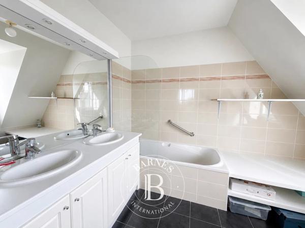 Mouvaux, Appartement 3 Chambres -  124 m² à vendre