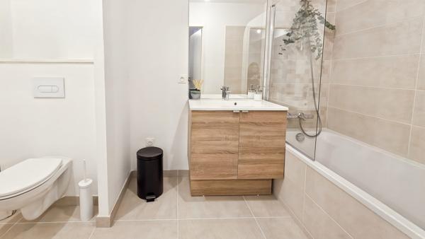 Maison mitoyenne moderne de 107 m²