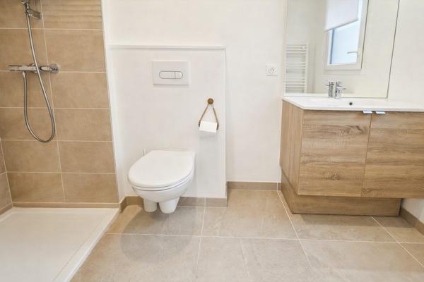 Maison mitoyenne moderne de 107 m²