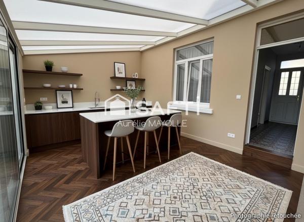 Maison semi individuelle, 4 chambres, jardin, garage non attenant