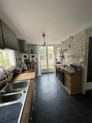 En exclusivité, niort, maison en pierre avec jardin