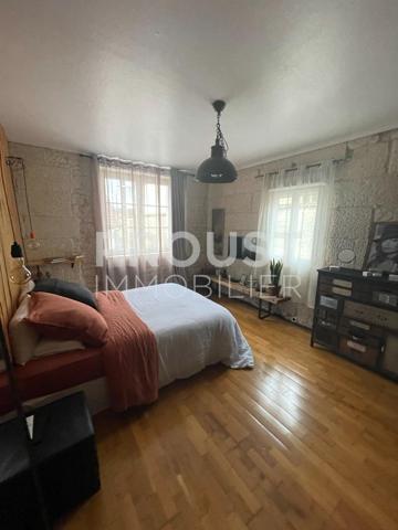 En exclusivité, niort, maison en pierre avec jardin