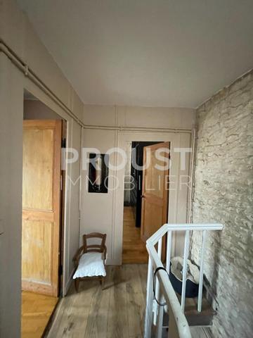 En exclusivité, niort, maison en pierre avec jardin
