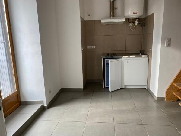 APPARTEMENT DE TYPE STUDIO