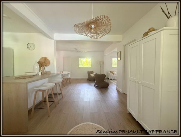 A VENDRE A KOUROU (GUYANE FRANCAISE) UNE SPLENDIDE MAISON T4 JUMELEE de 90 m² - TERRAIN DE 297 m² - AU PRIX DE 379 000 €.