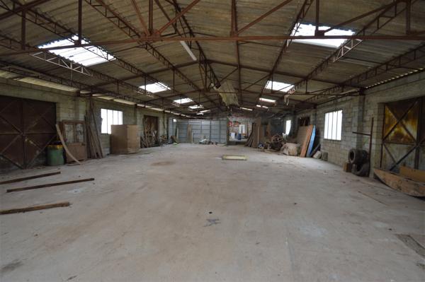 Maison 1 pièce - 373 m²